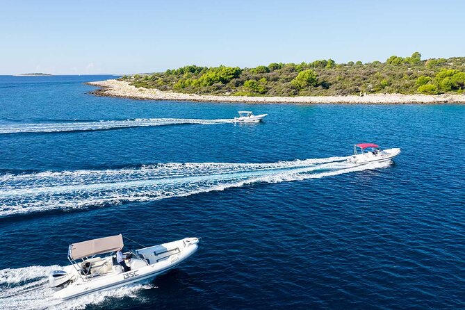 Private speedboat tour to Blue Lagoon and 3 Islands - Otok Ciovo and quieter coastal stops
