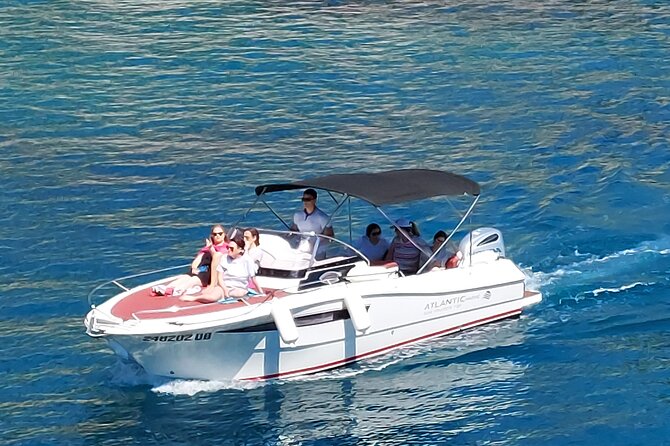 Private Three island Tour from Dubrovnik - Dubrovnik’s old harbor from offshore