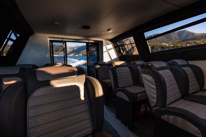 Private tours to Elaphite Islands by UFO BOAT - Crew service and the private-day advantage