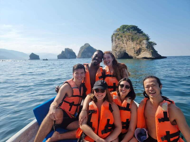 Puerto Vallarta: Los Arcos Islands Boat Tour and Snorkeling - Finding the OXXO meeting point downtown
