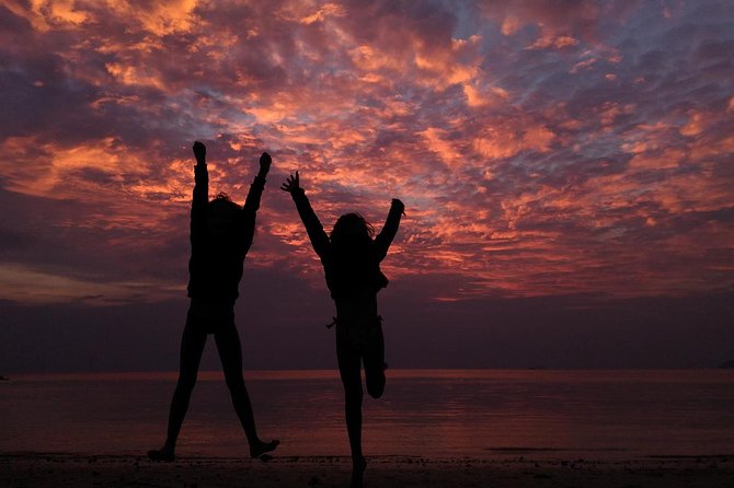 Railay and 4-Island Sunset Speedboat Cruise with Night Snorkel - Phra Nang Cave Beach and the Railay cliffs