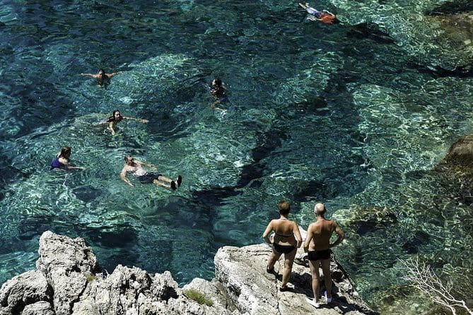 Rent a speed boat and explore beaches and coves of Elaphiti Islands - Skippers can shape the whole day