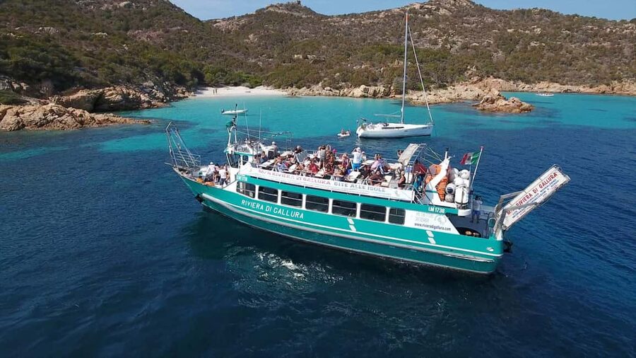 Riviera di Gallura_Excursions La Maddalena Archipelago - Leaving Palau for Spargi Island