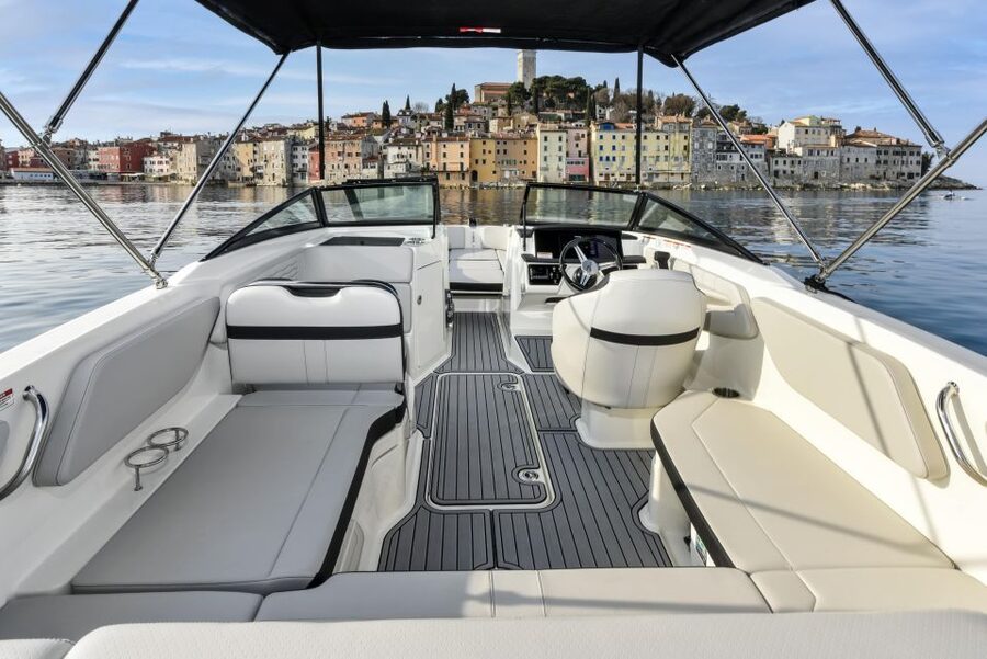 Rovinj: Rovinj Archipelago and South Coves Speedboat Tour - Red Island, Katarina, and the return toward Rovinj