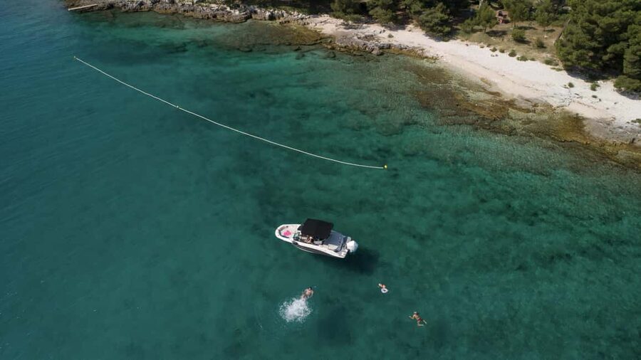 Rovinj: Rovinj Archipelago and South Coves Speedboat Tour - Drinks, music, and the boat’s practical side