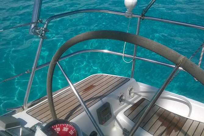 Sailing boat from Santa Teresa di Gallura to the Maddalena Archipelago - Pink Beach at Budelli: a protected spectacle