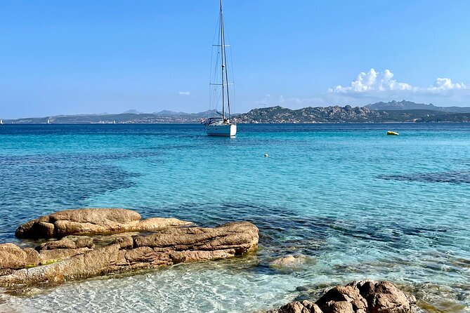 Sailing boat tour in the Maddalena Archipelago - Wind, weather, and what to pack
