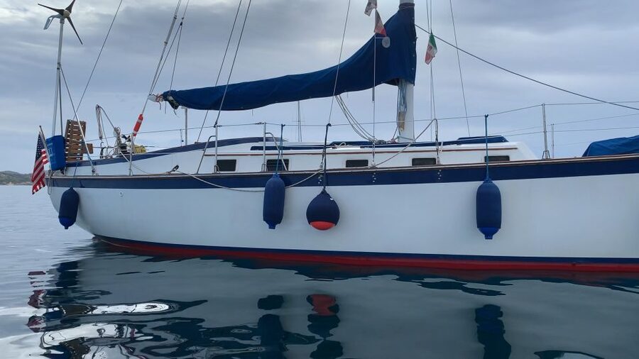 Sailing Maddalena Archipelago with a USCG licensed captain - Why a sailing boat makes a difference in La Maddalena