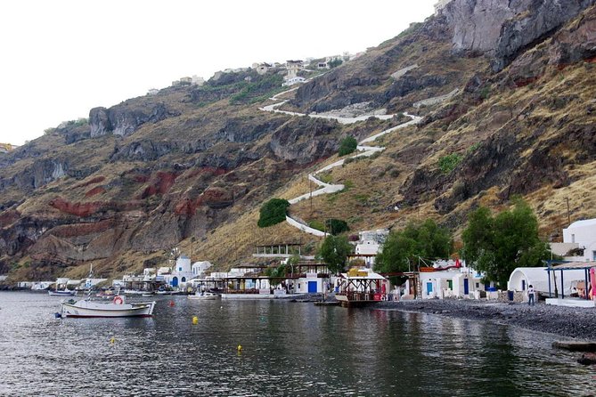 Santorini Volcanic Islands Cruise: Volcano,Hot Springs,Thirassia and Oia Sunset - Returning to Fira before the Oia sunset