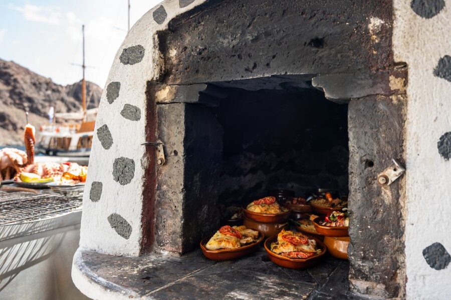 Santorini: Volcanic Islands Cruise with Hot Springs Visit - Key Points Before You Book
