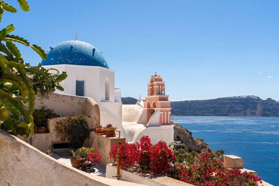 Santorini: Volcanic Islands Cruise with Hot Springs Visit - Who Should Book This Experience?