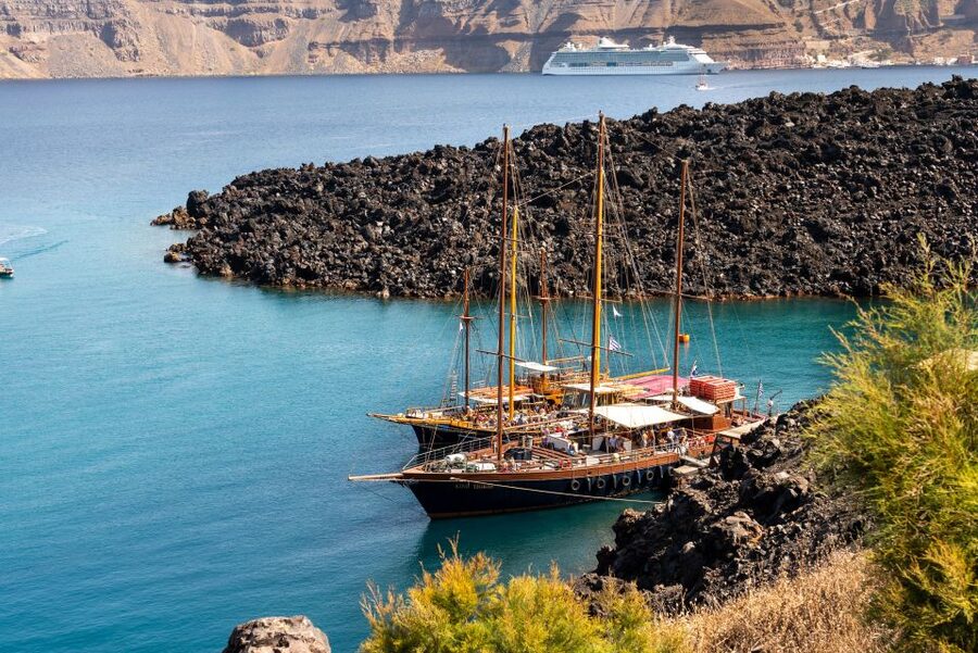 Santorini: Volcanic Islands Cruise with Hot Springs Visit - Nea Kameni and the Walk Toward the Crater