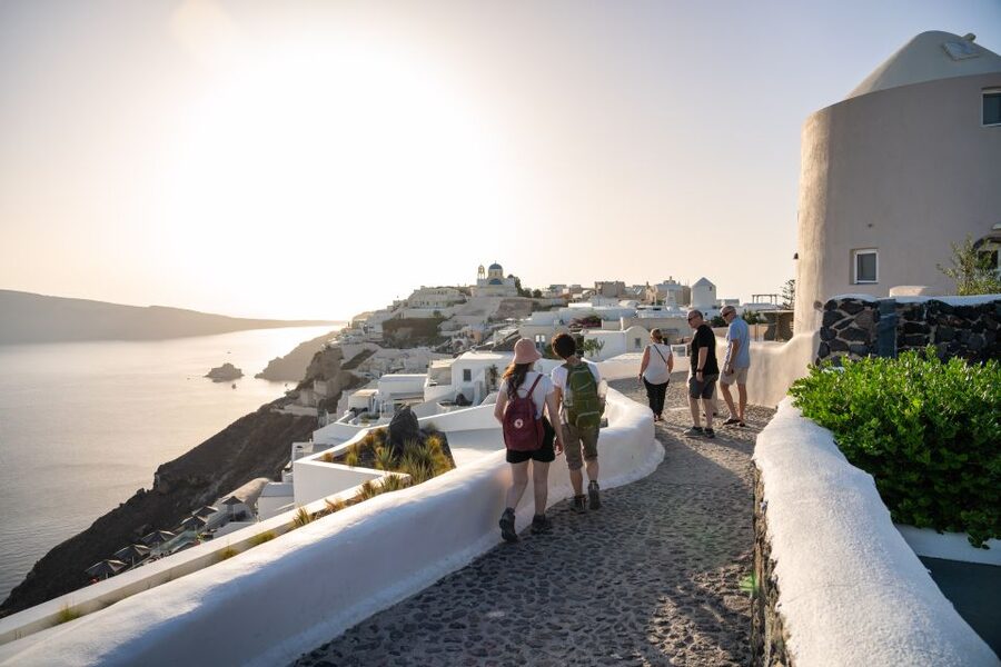 Santorini: Volcanic Islands Cruise with Hot Springs Visit - The Caldera Cruise Back to Port