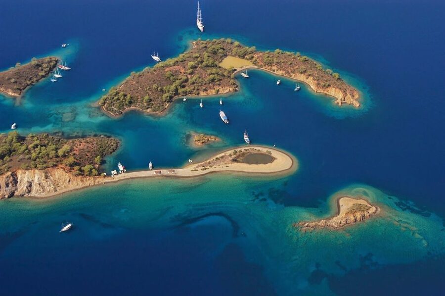 Sarigerme: 12 Islands Boat Trip with Lunch and Transfer - Cleopatra Bath and the story beneath the water