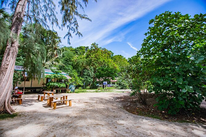 Sea Breeze Calm You On Phi Phi Islands Tour From Krabi - Phi Phi Le and Maya Bay deliver the famous scenery