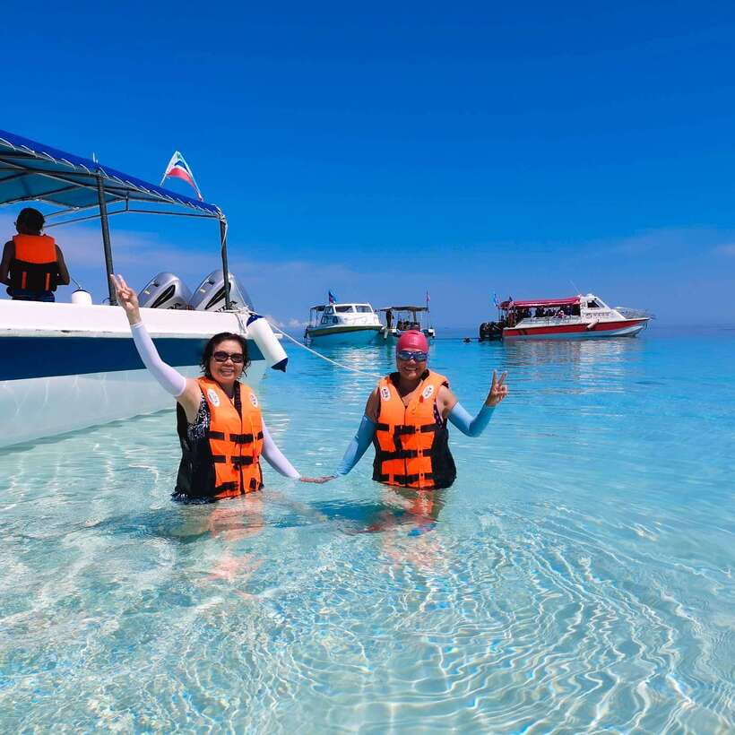 Semporna: Explore 3 Islands Tour Snorkel or Dive & Lunch - A short lesson makes the water easier
