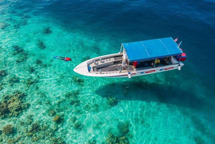 Semporna: Explore 3 Islands Tour Snorkel or Dive & Lunch - Leaving Semporna by speedboat