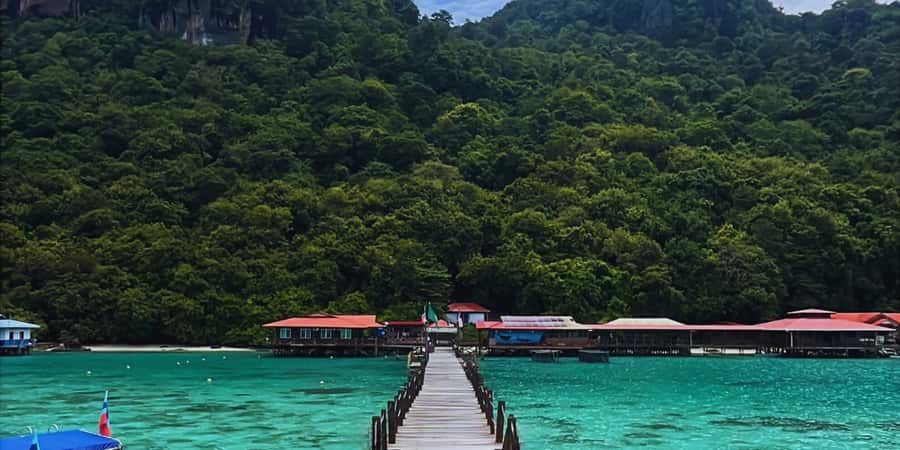 Semporna : Island Hopping Semporna Adventure - What the guides add to the day