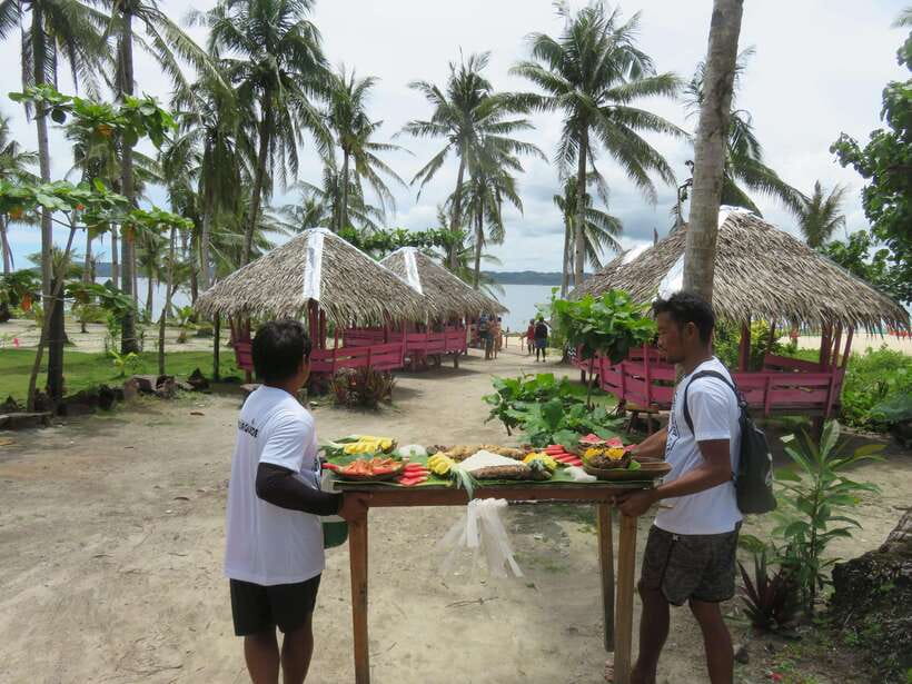 Siargao Island Hopping: Tri Island Tour - Shared and Private - Guyam Island: a quieter final stop