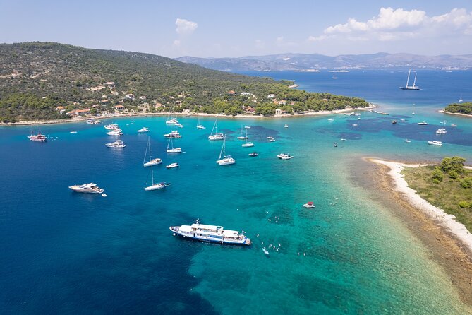 Slatine - Island Hopping Excursion (Trogir/Blue Lagoon/Shipwreck) - What the boat is like for an eight-hour day
