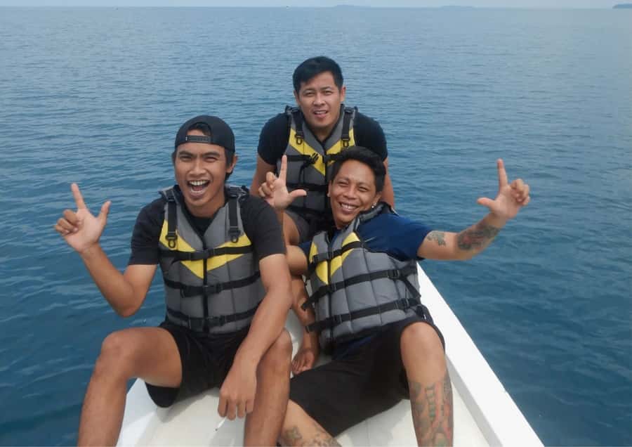 Snorkelling & islandhopping tour Karimunjawa (private tour) - What the $133 price means