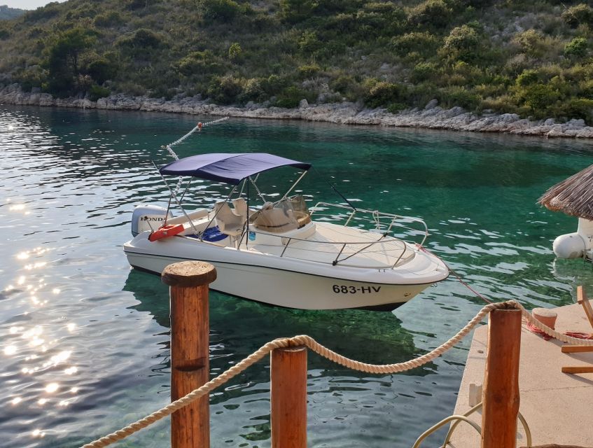 Southern Coast of Hvar & Pakleni Islands Tour - What this private Hvar boat day is really about