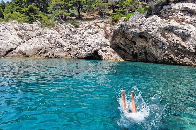 Speed Boat Tour to Elaphiti Caves and Sandy Beach from Dubrovnik - What the skippers add to the day