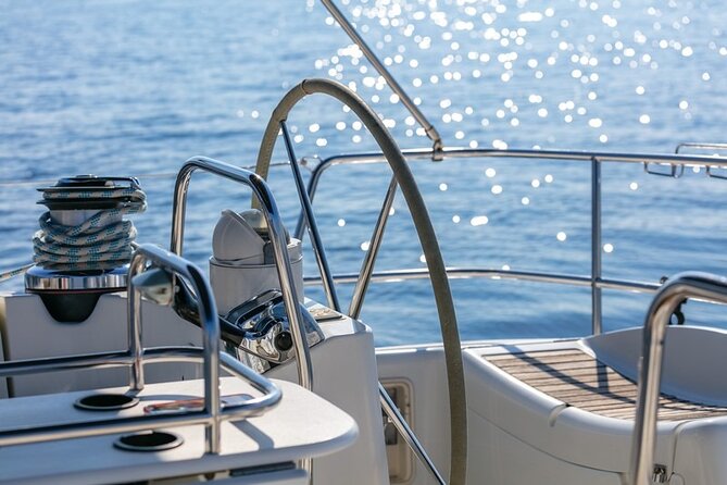 Spend an unforgettable day sailing through the stunning Brač archipelago - An hour to catch the wind