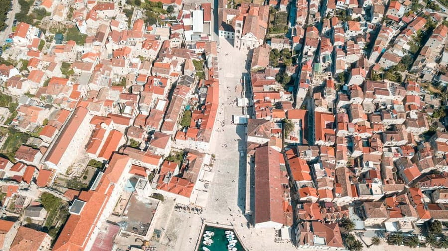 Split: 5 Islands Full-Day Tour to Blue Cave, Vis & Hvar - The final local stop and the long ride home