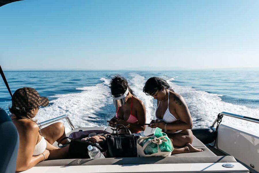 Split: Blue Cave, Hvar, and 5 Islands Boat Tour - The Blue Cave and its changing blue light