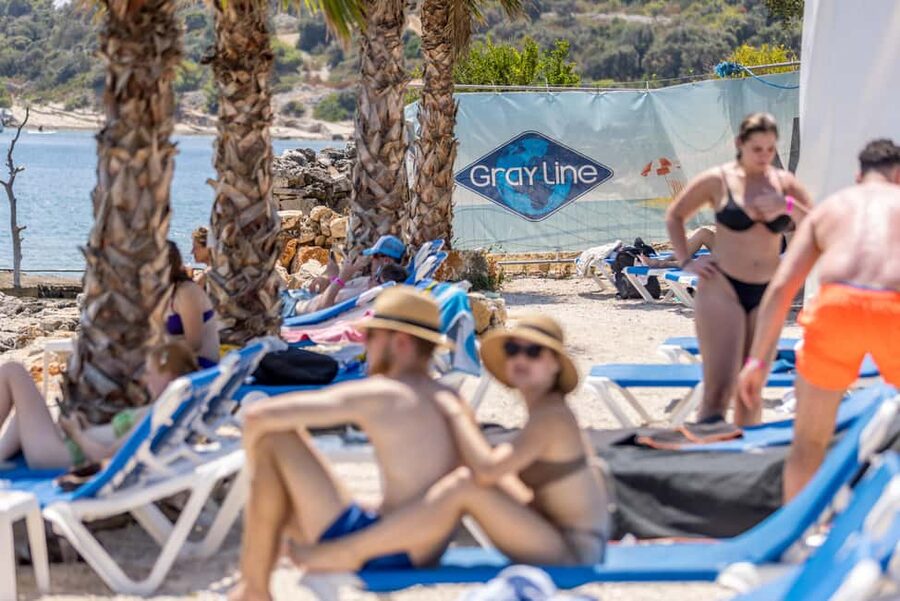 Split: Blue Lagoon 3 Islands All-Inclusive Cruise with Lunch - Krknjaši Blue Lagoon and the main lunch stop