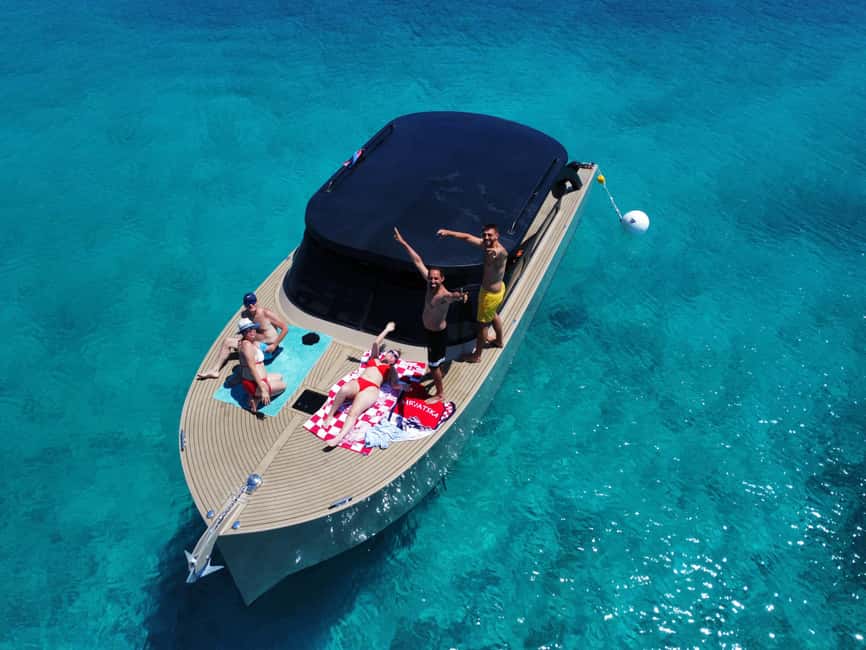 Split: Full-Day 4 Islands Tour by Luxury Boat - Bol and Zlatni Rat on Brač