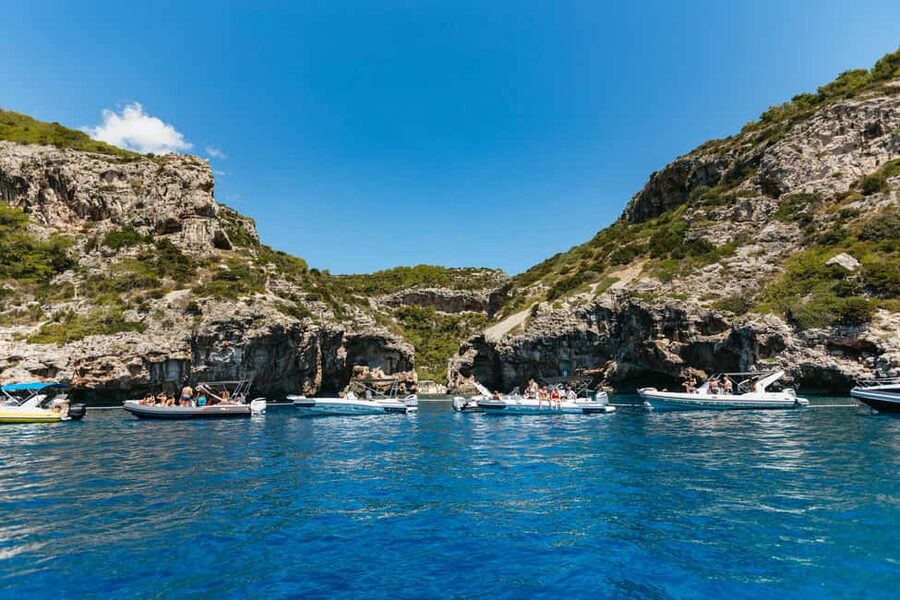 Split/Trogir: Blue Cave, Mamma Mia, Hvar and 5 Island Tour - Boat comfort, crew, and group choices