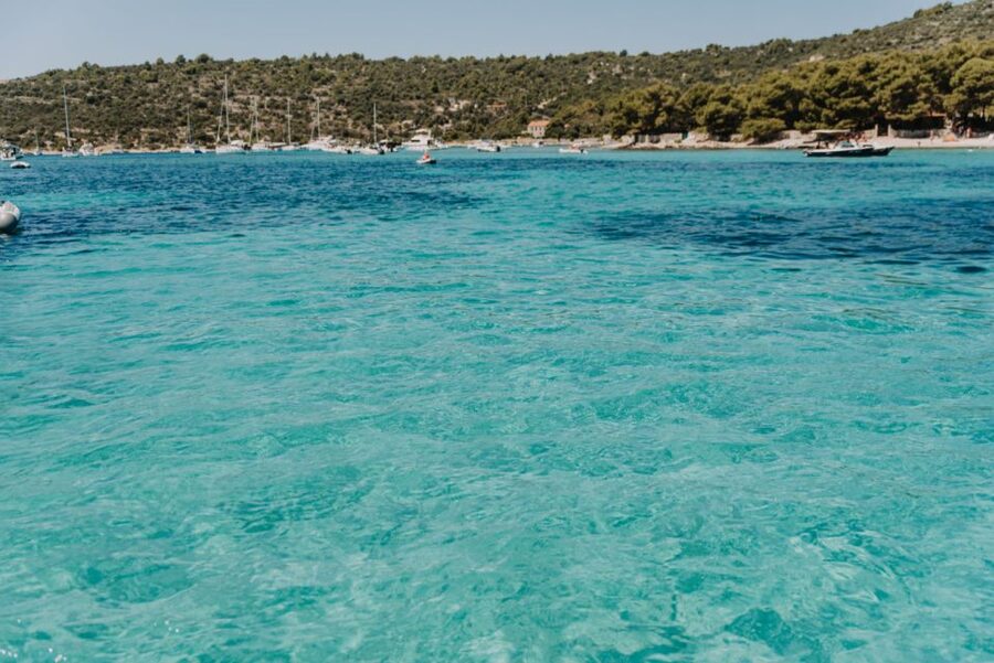 Split/Trogir: Blue lagoon and 3 islands speedboat tour - Timing, meeting points, and group size
