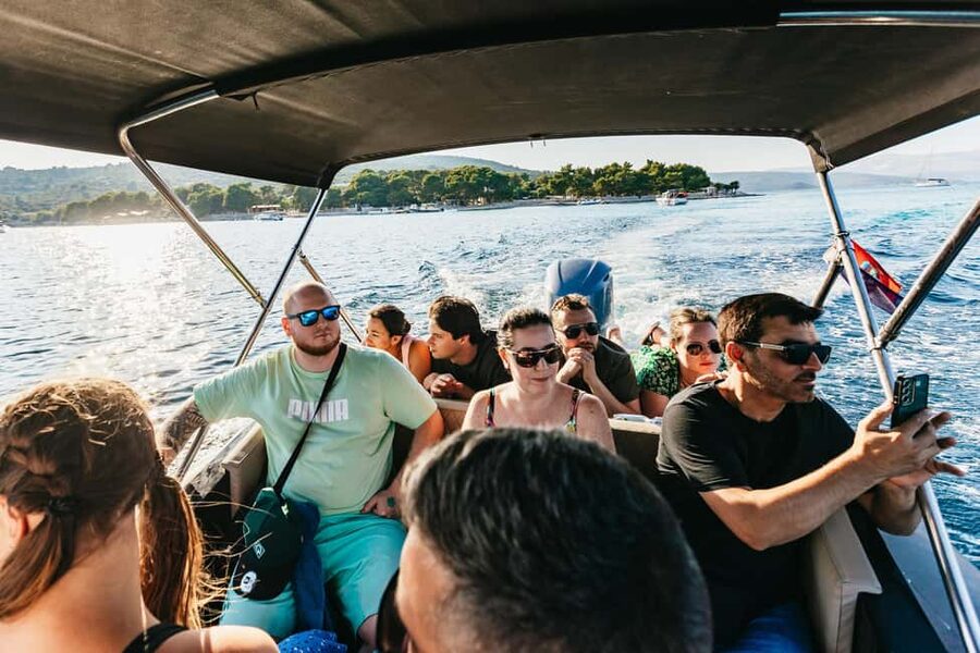 Split/Trogir: Blue lagoon and 3 islands speedboat tour - Trogir: stone streets before the sea