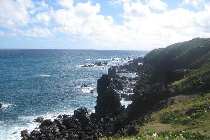 St Kitts 360 Island Sightseeing Tour - Basseterre begins with colonial streets and difficult history