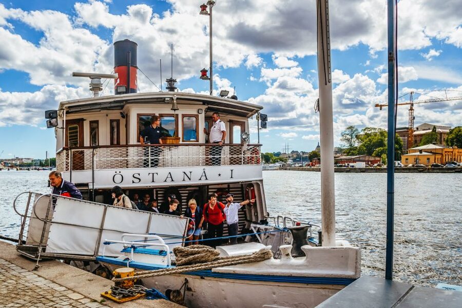 Stockholm: City Archipelago Sightseeing Cruise with Guide - Who will get the most from this cruise