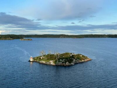 Guided Archipelago Islands Tour