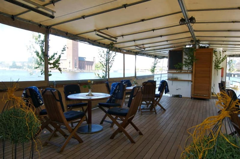 Stockholm: Midsummer Archipelago Boat Tour Live Guide - Why a boat is the right way to see Stockholm’s islands