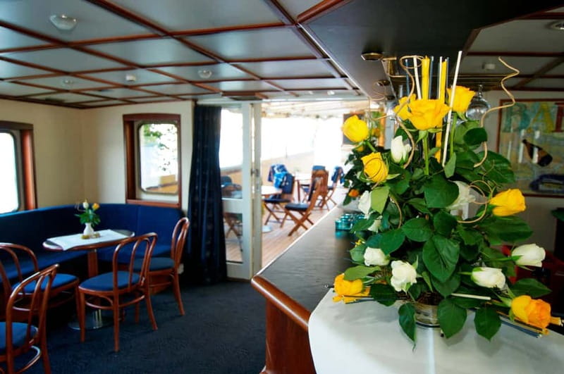 Stockholm: Midsummer Archipelago Boat Tour Live Guide - Why the Midsummer theme adds value