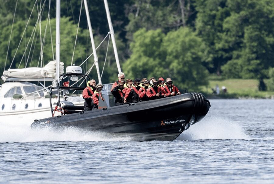 Stockholm: RIB Speed boat tour & archipelago island visit - Two hours to make Grinda your own