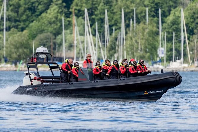 Stockholm Speed Boat 2 Hour Archipelago Tour - Meeting at Strandvägen and getting ready