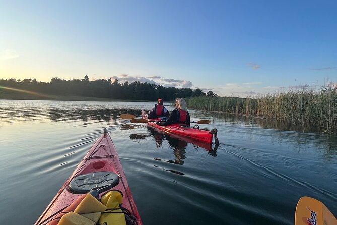 Sunset Kayak Tour in the Stockholm Archipelago + Swedish Fika - Sunset light and the changing pace of the evening