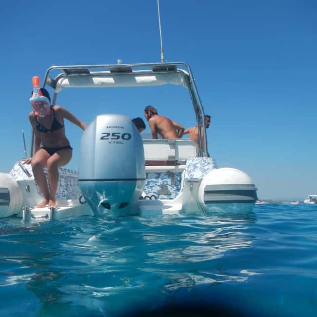 Tavolara: 5 Islands tour from San Teodoro's beach - Tavolara, the main stop of the day