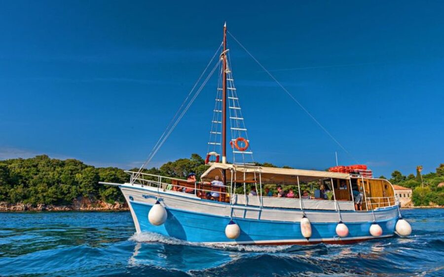 Three Island Boat Tour With Lunch - Leaving Dubrovnik behind at 8:45