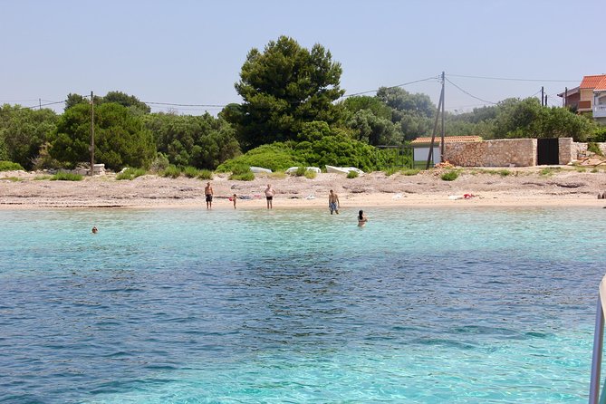 Three Island Cruise Tour Featuring the Blue Lagoon and Solta - Drvenik Mali and the Čelica lighthouse
