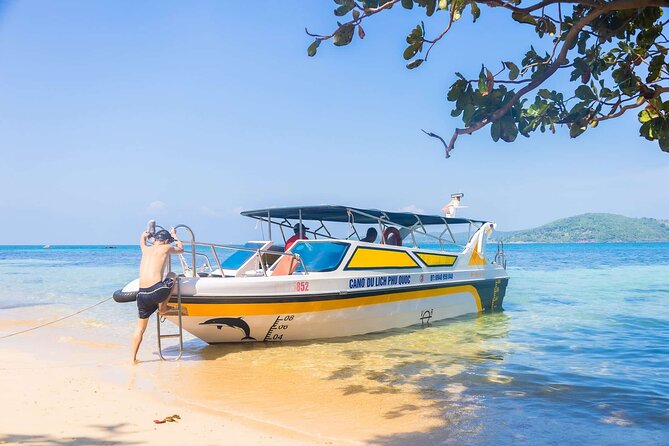 Three Islands Canoe Tour in Phu Quoc - May Rut Island gives you the longest break