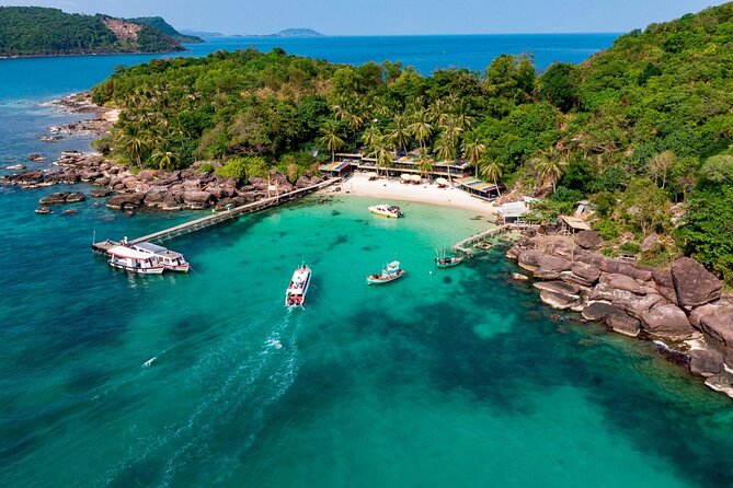 Three Islands Canoe Tour in Phu Quoc - The guide and service style