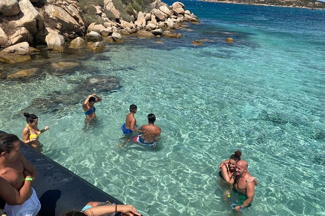 Tour of the Archipelago of La Maddalena ecofriendly - One hour in La Maddalena town