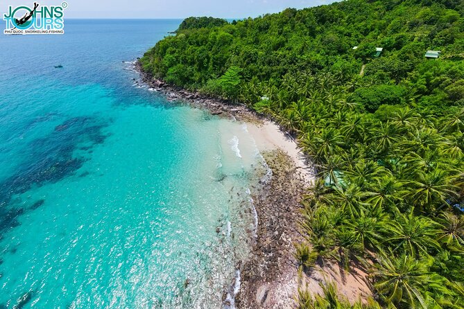 Trip 3 : 3 Islands by boat - The guide and the group atmosphere